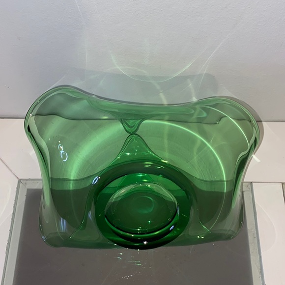 Vintage~Viking~Green Glass Handkerchief Foldover Bowl/Basket/Candy Dish 1970’s - Picture 9 of 15